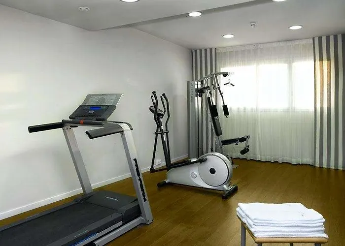 세르코텔 시우타트 데 몬트카다 4*